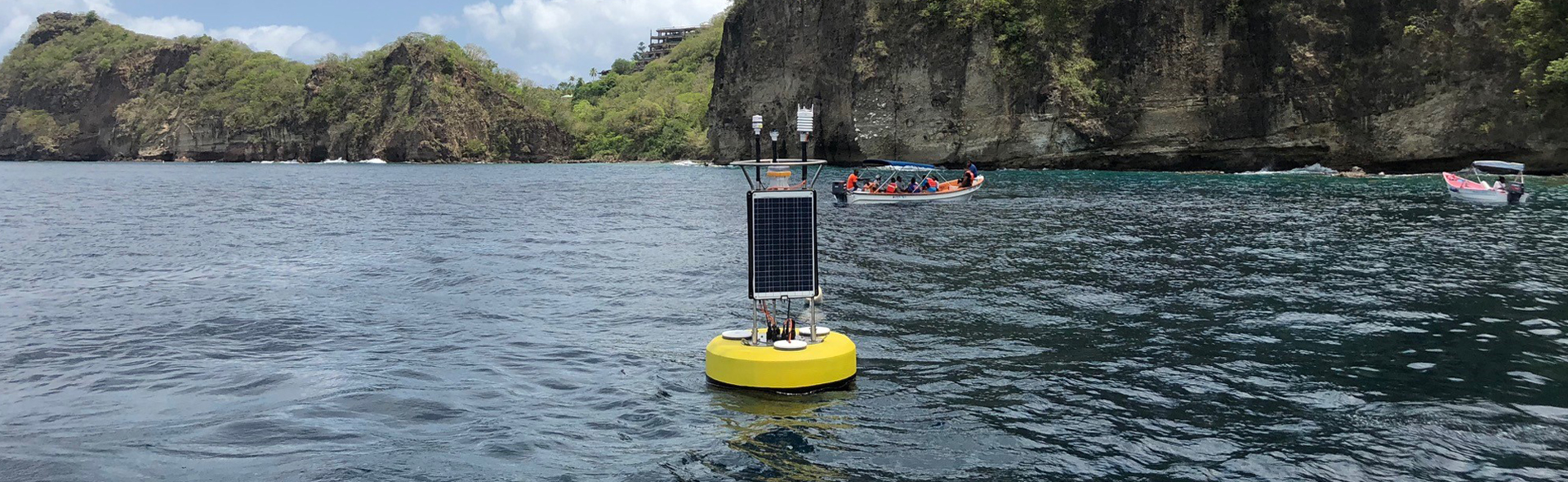 Coastal monitoring buoy